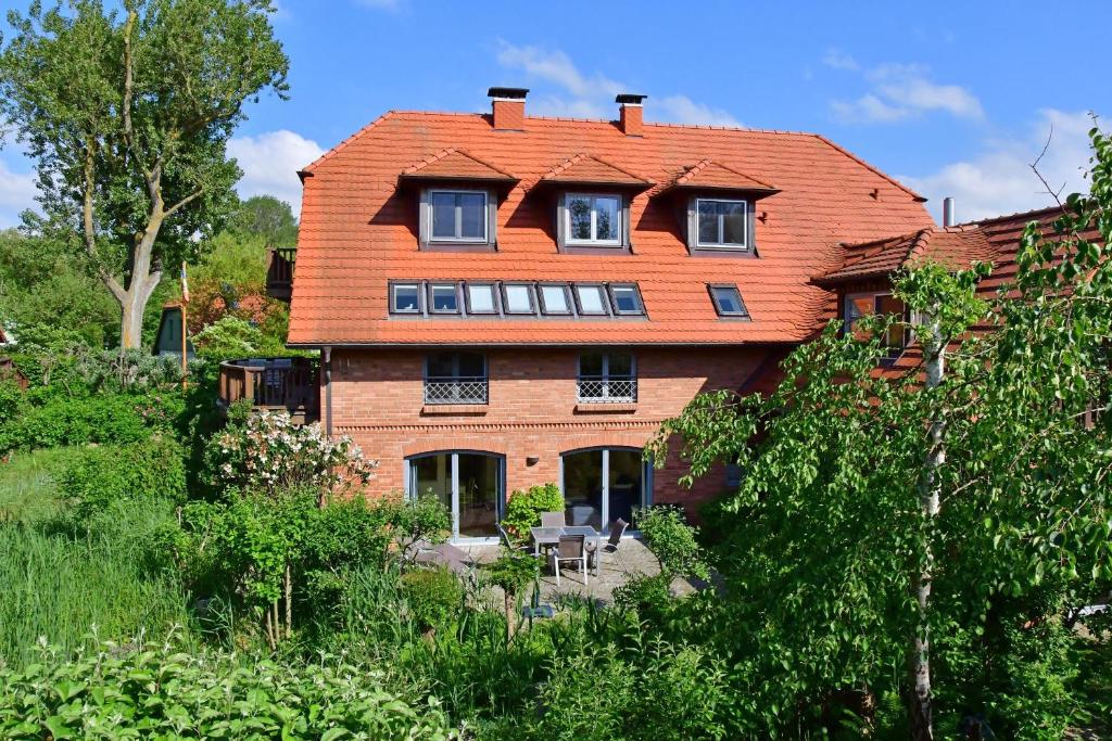 Appartement Dünenhof DÜNENHOF Whg. D-02 An der Seenotstation 20 18347 Wustrow