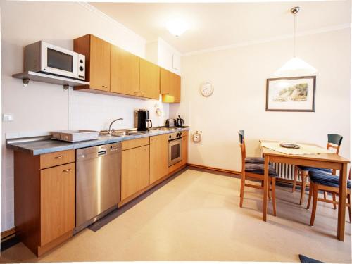 Dünenpark Binz - Klassik Appartement mit 1 Schlafzimmer und Balkon im Obergeschoss 018