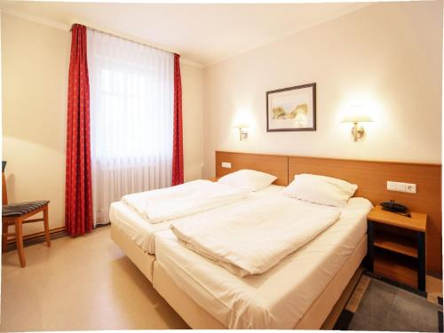 Dünenpark Binz - Klassik Appartement mit 1 Schlafzimmer und Balkon im Obergeschoss 018