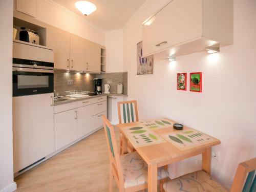 Dünenpark Binz - Komfort Appartement mit 1 Schlafzimmer und Balkon im Dachgeschoss 010