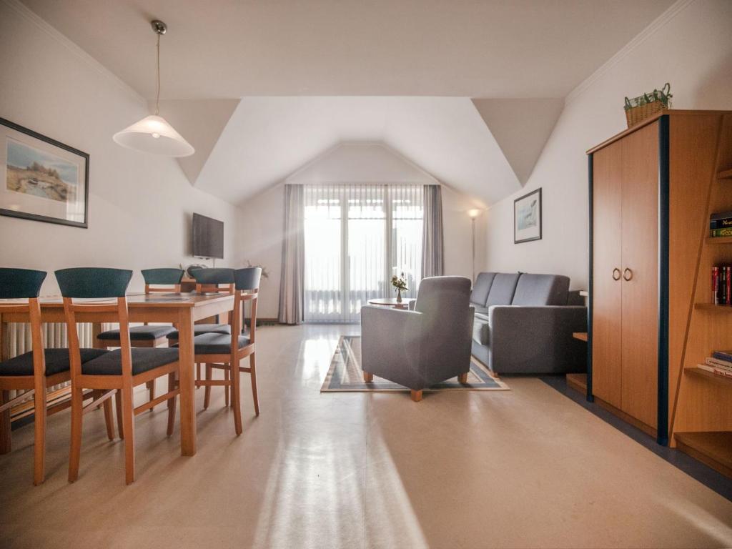 Dünenpark Binz - Komfort Appartement mit 1 Schlafzimmer und Balkon im Dachgeschoss 306 Dollahner Straße 55, 18609 Binz