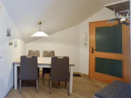 Dünenpark Binz - Komfort Appartement mit 2 Schlafzimmern und Balkon im Dachgeschoss 009