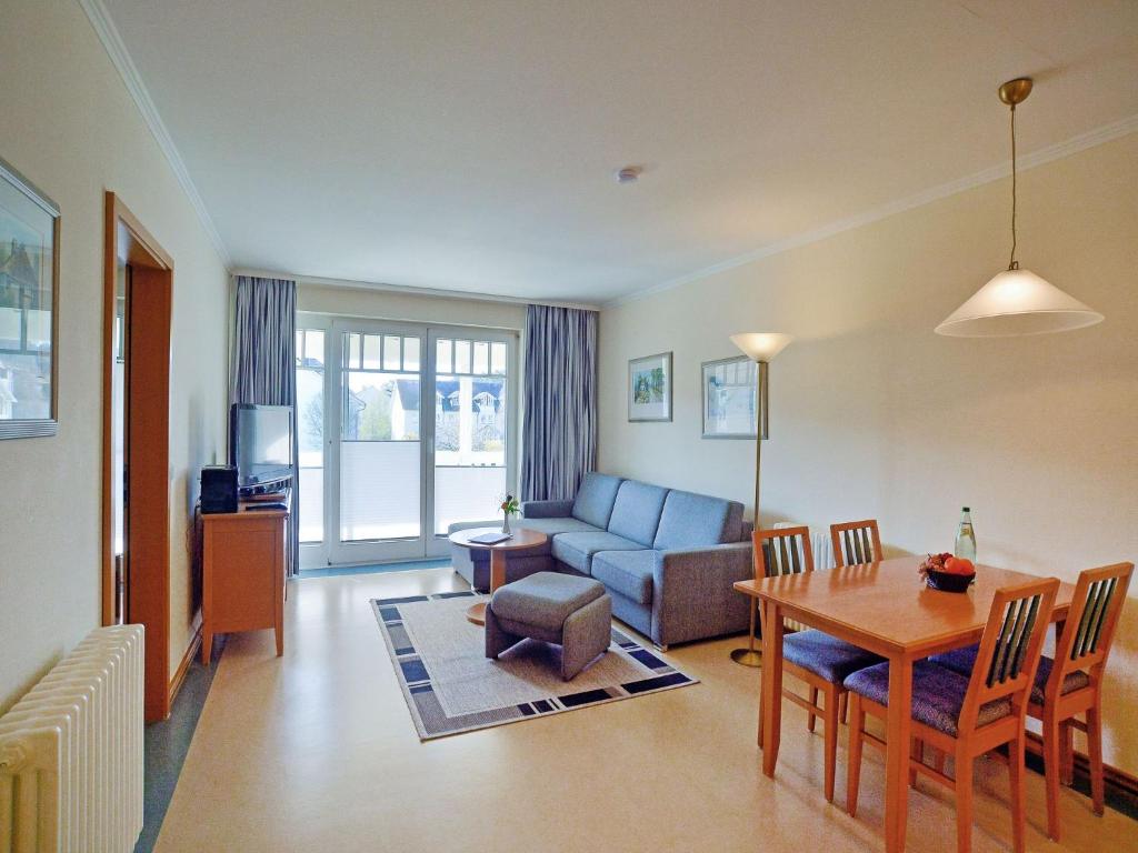 Dünenpark Binz - Komfort Appartement mit 2 Schlafzimmern und Balkon im Obergeschoss 008 Dollahner Straße 55, 18609 Binz