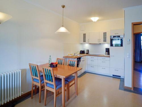 Dünenpark Binz - Komfort Appartement mit 2 Schlafzimmern und Balkon im Obergeschoss 008