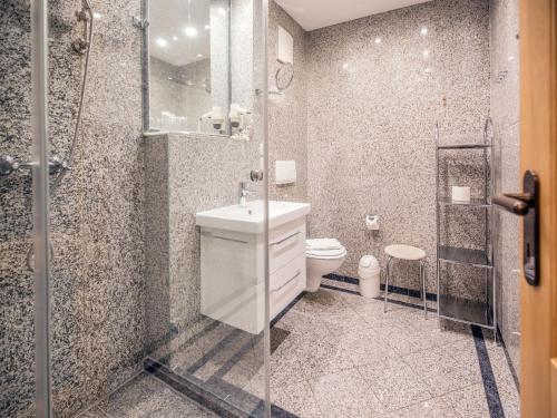 Dünenpark Binz - Komfort Appartement mit 2 Schlafzimmern und Terrasse im Erdgeschoss 004