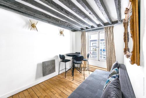 Dupleix Vivienne Apartment