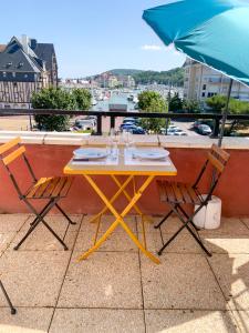 Duplex 2 pièces Port Cabourg - 2 à 4 personnes - Terrasse - Vue Port