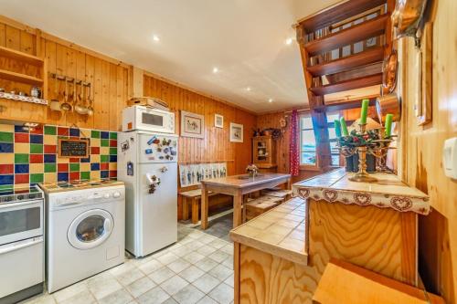 Duplex apartment in the heart of the city with mountain & countryside views