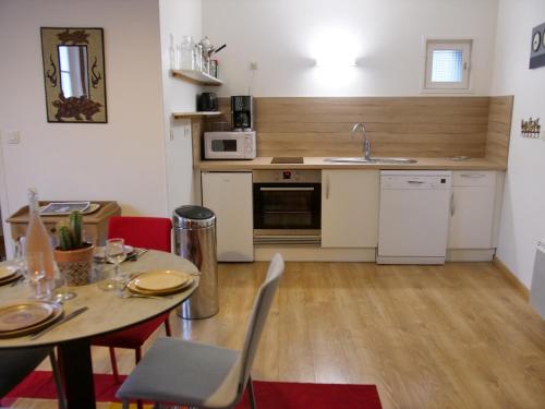 Duplex au coeur de Saint Valery, accès cour