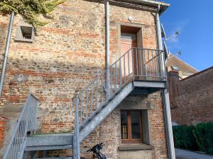 Duplex au coeur de Saint Valery, accès cour