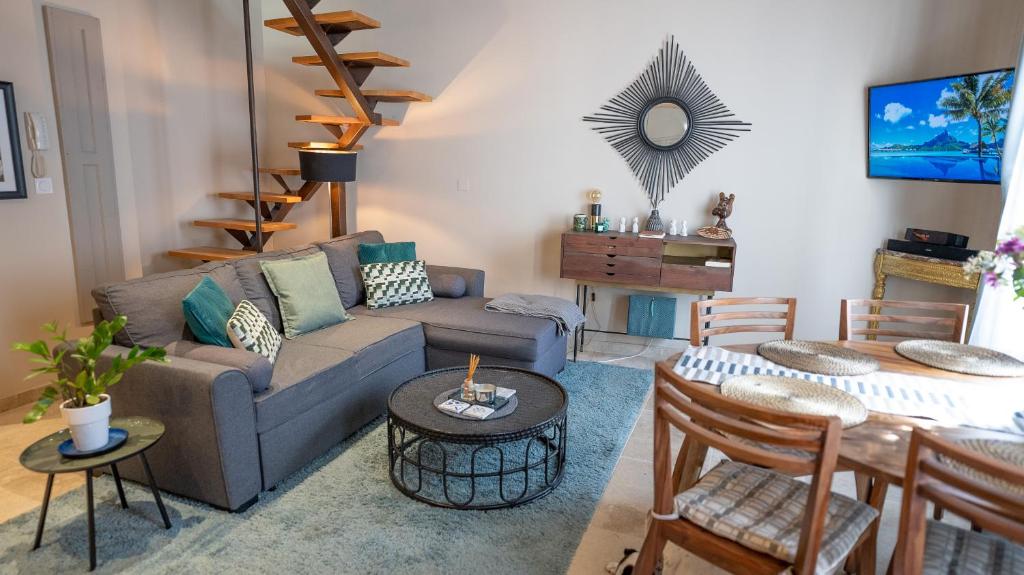 Duplex calme et climatisé au Centre historique 1st floor 5 Rue Guillaume Puy, 84000 Avignon