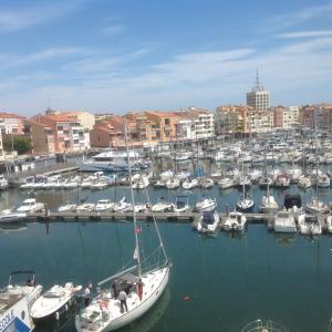 Appartement Duplex Cap d’Agde centre port 13 Rue de la Gabelle port Brescou 2  appart 718 34300 Le Cap d\'Agde Languedoc-Roussillon