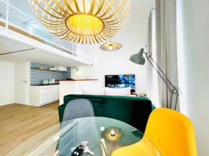 Duplex climatisé-Hauteur sous plafond 1,9m-Parking privé gratuit-Netflix-Arrivée autonome !! Duplex-Ceiling height 1,9m-Free private parking-Netflix-Self check in