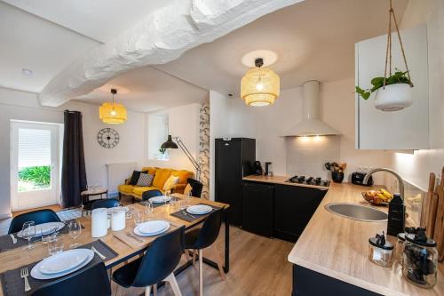 Duplex contemporain dans maison du XVIIème siècle