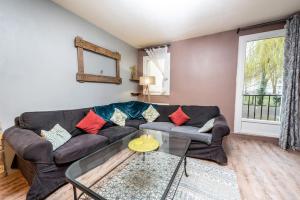 Duplex cosy et contemporain avec parking privé
