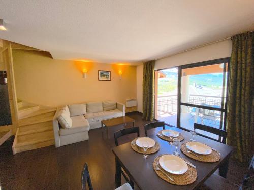 Duplex dans résidence avec Piscine et Sauna