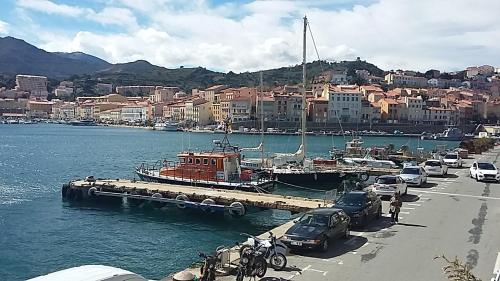 Duplex de 110 m2 proche quai de Port Vendres