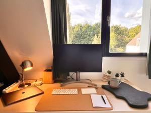 Duplex Design - in the heart of Fontainebleau's forest - Climber's dream - Few min walk from the most emblematic climbing spots of Fontainebleau - TroisPignons - Overlooking the park of a castle - Ideal Digital Nomad, business trip