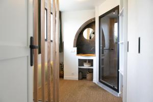 Duplex Design - in the heart of Fontainebleau's forest - Climber's dream - Few min walk from the most emblematic climbing spots of Fontainebleau - TroisPignons - Overlooking the park of a castle - Ideal Digital Nomad, business trip