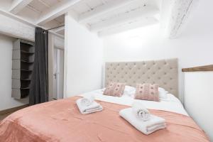 Duplex in Rue de la Préfecture Old Town 2 Bdrs