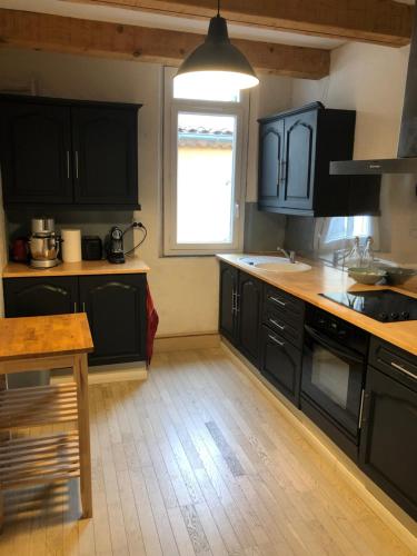 Duplex La Ciotat - superbe 85 m2 - 6 pers - 3 chambres - Climatisation - Vue mer et proche du vieux port La Ciotat