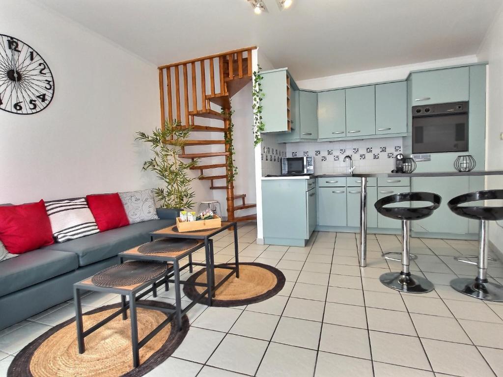 Appartement Duplex Le Cachou : 10 min Aéroport de Roissy CDG - Astérix - Paris 21 Rue du Bois 77230 Moussy-le-Vieux