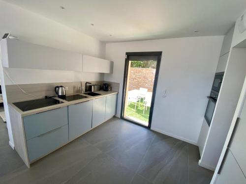 Duplex lumineux avec vue imprenable sur le golfe de Saint-Tropez depuis le toit terrasse