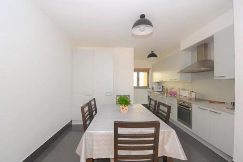 DUPLEX