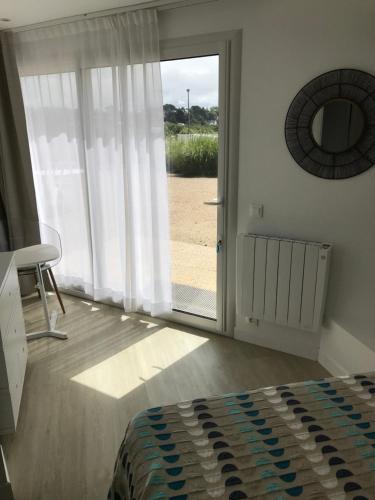 Duplex piscine et vue mer