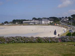 Appartement Duplex piscine et vue mer vieille côte de Trestel 5 résidence les gîtes de Trestel 22660 Trévou-Tréguignec Bretagne