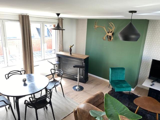 Appartement duplex proche gare vue tour Perret avec parking gratuit 21 Rue Lamartine 80000 Amiens