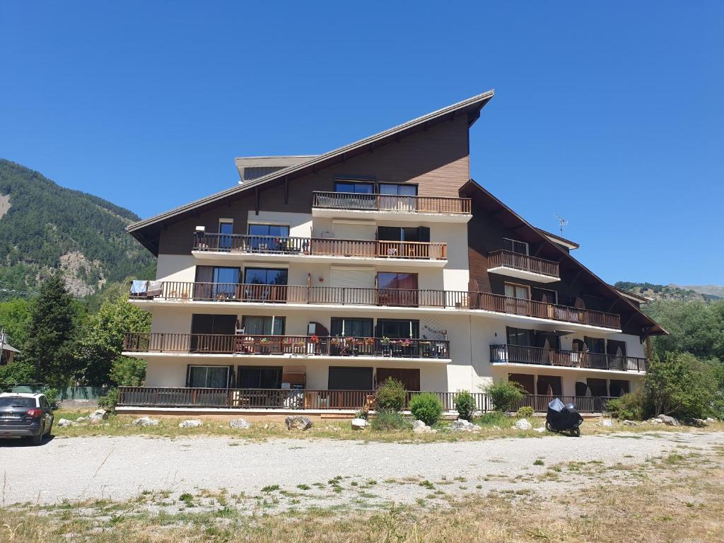 Duplex rénové - 2 chambres 7 personnes vue pistes