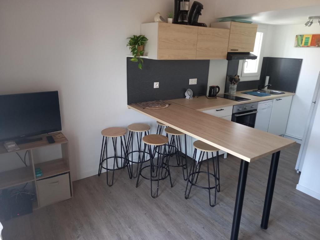 Appartement Duplex rénové, 6 pers, clim, wifi, 400m plage 30 Avenue de Saint-Vincent 34300 Le Grau-dʼAgde