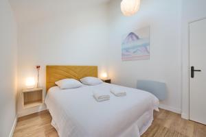 Duplex standing 7min➤Fontainebleau-INSEAD⎮45min➤Paris