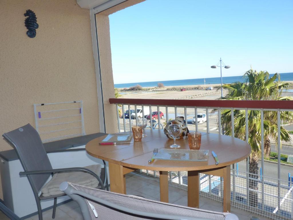 Appartement Duplex T2 mezzanine, Saint Pierre la Mer Le Casino Boulevard des Embruns 11560 Saint Pierre La Mer