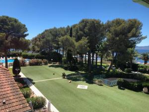 Appartement Duplex T3 Boulouris Pieds dans l eau 2170 Route de la Corniche 83700 Saint-Raphaël Provence-Alpes-Côte d\'Azur