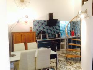 Duplex + Terrasse 55m² - Vue sur jardin au calme centre ville.