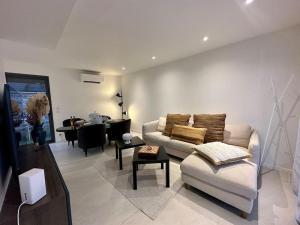Duplex vue mer depuis la chambre et terrasse privée à 15min de Saint-Tropez