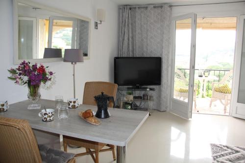 Duplex vue mer golf de Saint-Tropez plage à 300m