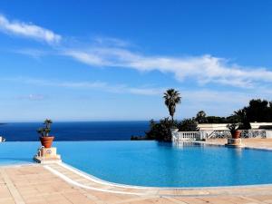 Duplex vue mer spendide, terrasse piscine jardins parking