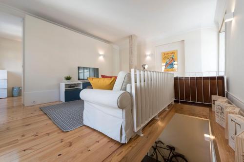 Duplex Wonder In Sé W/ Patio by LovelyStay