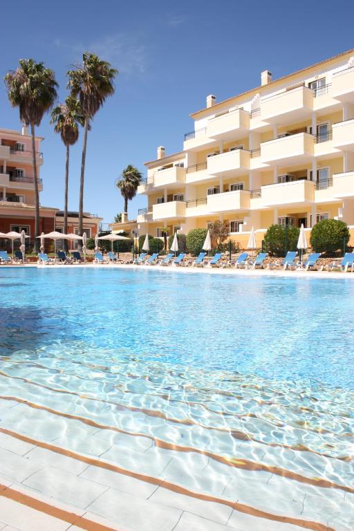 Easy4Stay by Beach Resort Avenida Henry Cotton, Vitor's Plaza, Apt D001, 8500-780 Portimão