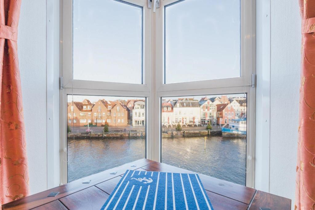 Appartement Ebbe und Flut Am Binnenhafen 8 25813 Husum