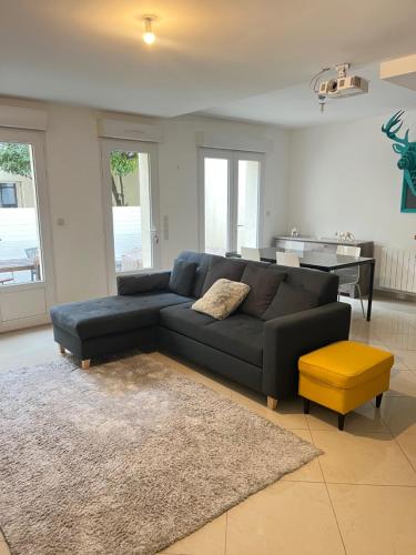 ÉCU : Superbe appartement avec extérieur