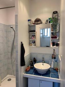 Appartement Ecusson YourHostHelper 11 Rue des Écoles Laïques 34000 Montpellier Languedoc-Roussillon