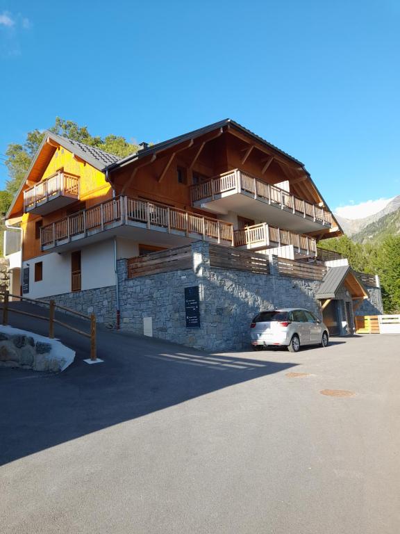 Appartement Edelweiss Vaujany Résidence Edelweiss Chalet C 2ème étage C05 Route des Combes 38114 Vaujany