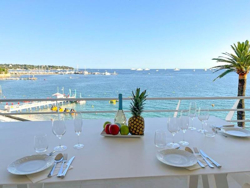 EDEN BEACH Luxueux appartement avec vue mer Bat A 11 Boulevard Edouard Baudoin, 06160 Antibes