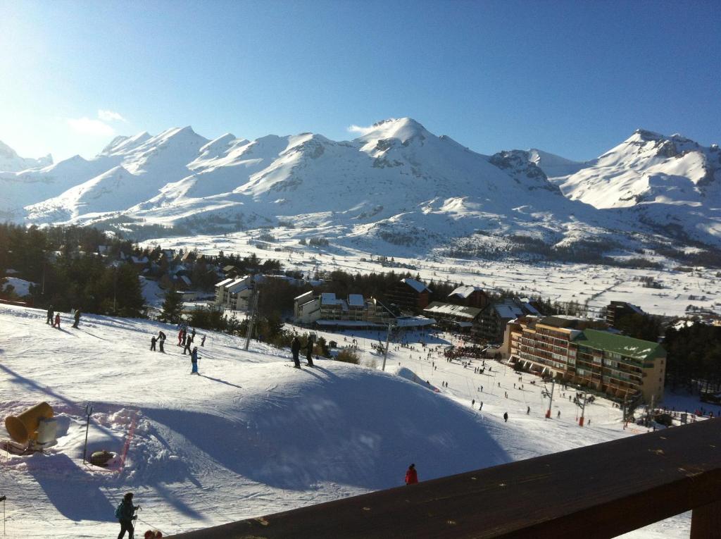 Appartement Eden sur les pistes avec vue panoramique sur la vallée Les chaumattes  La Joue du Loup