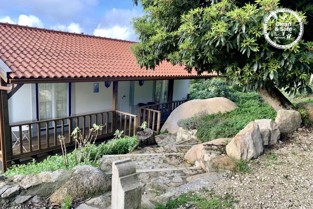 Eighteen21 Houses - Secluded Charm Cottage in Quinta Velha 30 Estrada da Pena,  Sintra