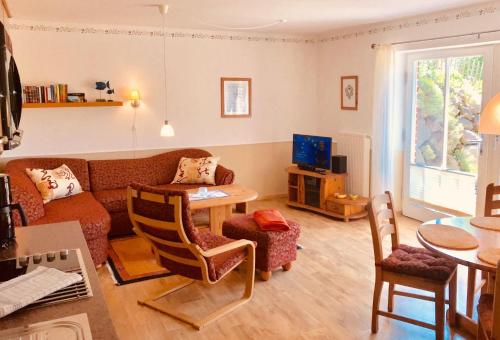 Ein-Steinwurf-zum-Ostseestrand-Ferienwohnung-Martha-mit-Terrasse